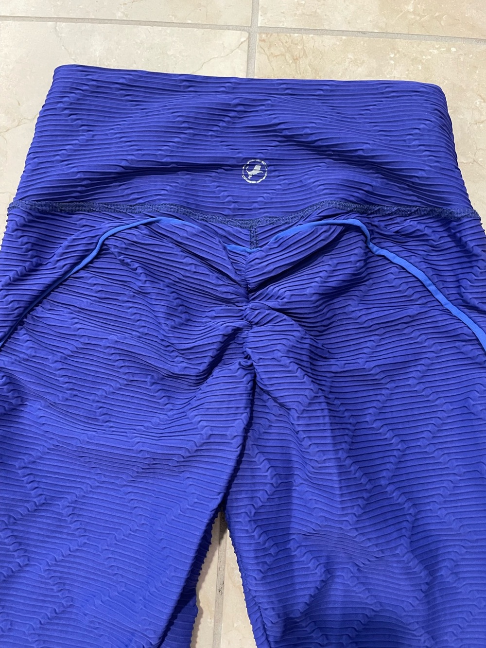 Abs2B Push Up Leggings w/ Diamond Shape Texture, Electric Blue with Scrunch Butt - Picture 4 of 12
